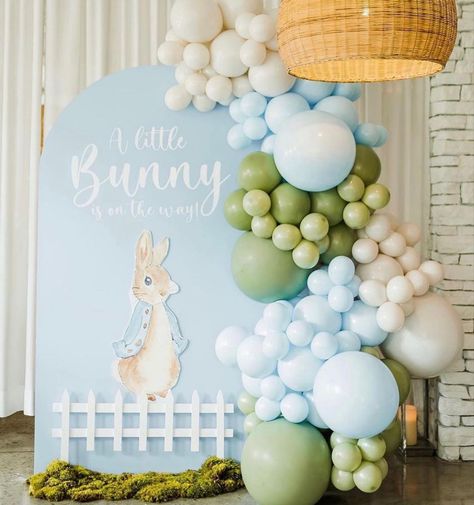 Peter Rabbit Decorations Party, Bunny Theme Backdrop, Peter Rabbit Sweet Table, Peter Rabbit Baby Shower Balloons, Peter Rabbit Balloon Garland, Peter Rabbit Table Decorations, Peter The Rabbit Birthday Party, Peter Rabbit Balloon Arch, Peter Rabbit Baby Shower Ideas Decor