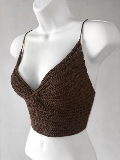 #crochettop #crochet #y2k Crochet Halter Top Pattern Free, Crochet Halter Top Pattern, Tops Stylish, Crochet Top Outfit, Easy Patterns, Crochet Crop Top Pattern, Mode Crochet, Crochet Tops Free Patterns, Crochet Clothing And Accessories