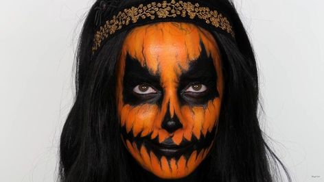 Pumpkin Makeup Ideas, Pumpkin Face Paint, Creepy Clown Makeup, Halloween Makeup Kits, Halloween Makeup Tutorial Easy, Makeup Clown, Meme Costume, Scary Pumpkin Faces, Halloweenský Makeup