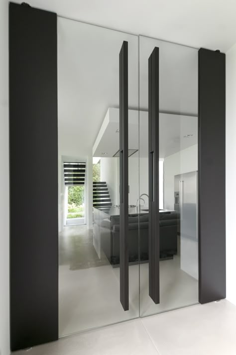 Glass Entrance Doors, Aluminium Glass Door, Metal Doors Exterior, Wooden Wardrobe Design, Modern Exterior Doors, Big Doors, Modern Sliding Doors, Doors Interior Modern, Faux Plafond