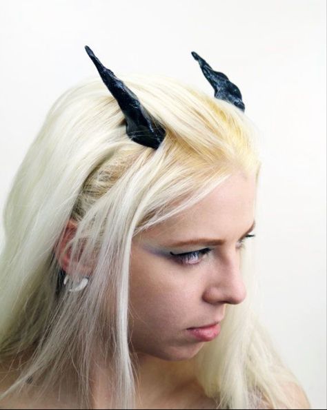 Black Dragon Costume, Costume Horns, Dragon Halloween Costume, Dragon Makeup, Cosplay Horns, Dragon Halloween, Dragon Horns, Dragon Costume, Special Effects Makeup