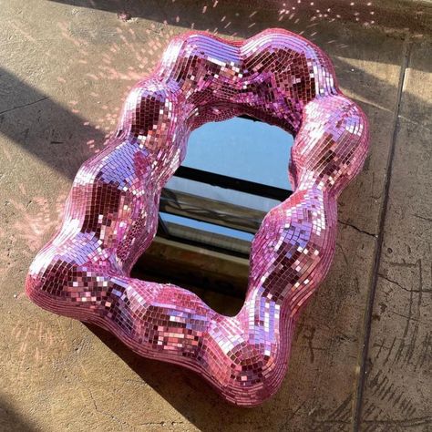 Disco Frame, Spiegel Diy, Disco Mirror, Chambre Inspo, Pink Disco, Mirror Frame Diy, Art Mirror, Candy Collection, Handmade Mirrors