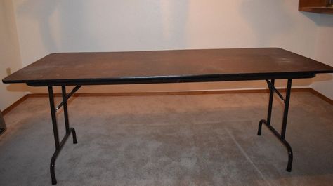 If you have a banquet-style folding table lying around you can take it and turn it into a nice-looking dining table. An inexpensive alternative to purchasing a plank-style industrial dining table. Long Folding Table, Build Office, Hairpin Dining Table, Desk Tags, Trestle Tables, Diy Dining Room Table, Dream Dining Room, Build A Table, Kitchen Table Chairs