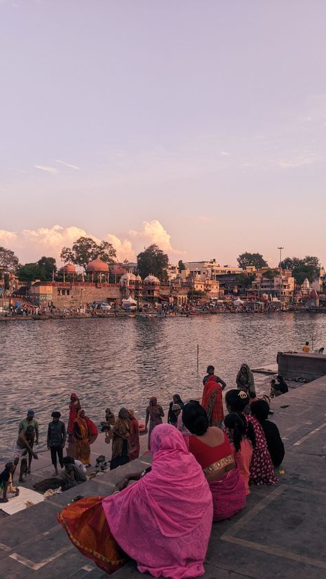 Ujjain Mahakaleshwar RamGhat Vrindavan Dham Images, Vrindavan Photography Pictures, Mahakal Pic Ujjain, Aesthetic Indian, Basic Aesthetic, City Of God, Travel Infographic, Instagram Captions For Friends, Holiday Travel Destinations