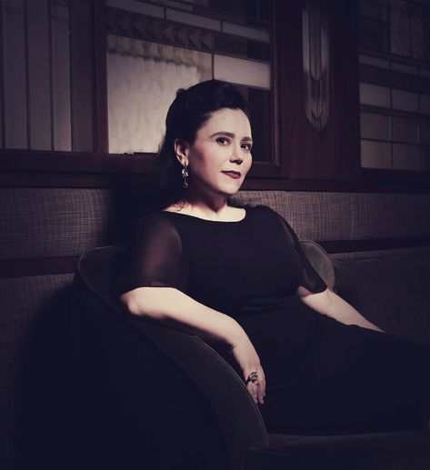 Susie Myerson, Oc Faceclaim, Alex Borstein, The Marvelous Mrs. Maisel, Fabulous Women, Marvelous Mrs Maisel, Vintage Burlesque, Timeless Glamour, Vintage Nostalgia