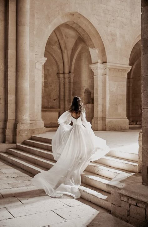 Alon Livne, Fairytale Aesthetic, Royal Aesthetic, Princess Aesthetic, Fantasy Aesthetic, Dresses To Wear, Light Academia, Wedding Dress Inspiration, Fairytale Wedding