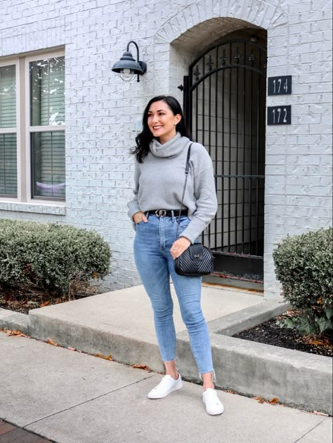 Cozy grey turtleneck sweater, high waisted jeans, and white sneakers🤍 Grey Turtleneck Outfit Winter, Light Grey Turtleneck Outfit, Grey Turtleneck Sweater Outfit, Grey Turtle Neck Outfit, Grey Sweater Fall Outfit, Gray Turtleneck Outfit, Light Grey Sweater Outfit, Gray Sweater Outfit, Grey Turtleneck Outfit