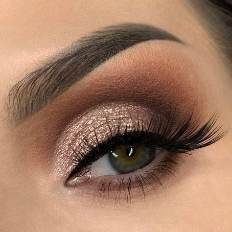 Champagne Shimmer Eyeshadow, Brown Makeup For Brown Eyes, Tan Bridal Makeup, Brown Eyeshadow For Blue Eyes, Wedding Makeup Eye Shadow, Subtle Smokey Eye Makeup Natural Looks, Dark Brown Eyeshadow Makeup, 2024 Wedding Makeup Trends, Dove Eyes Make Up