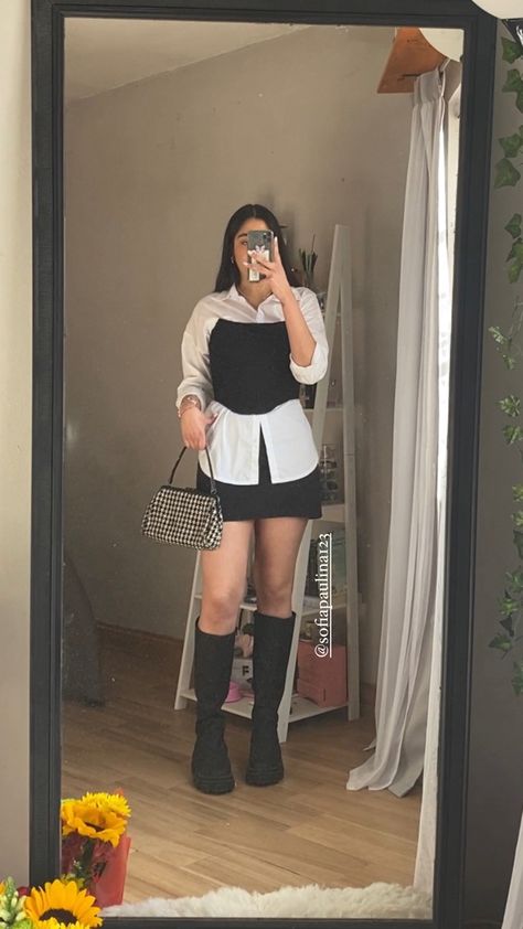 White Corset Outfit, Button Up Corset, Black Knee High Boots Outfit, Black Corset Outfit, Outfits Con Camisa, White Skirt Outfits, Outfit Botas, Outfits Vestidos, Corset Black