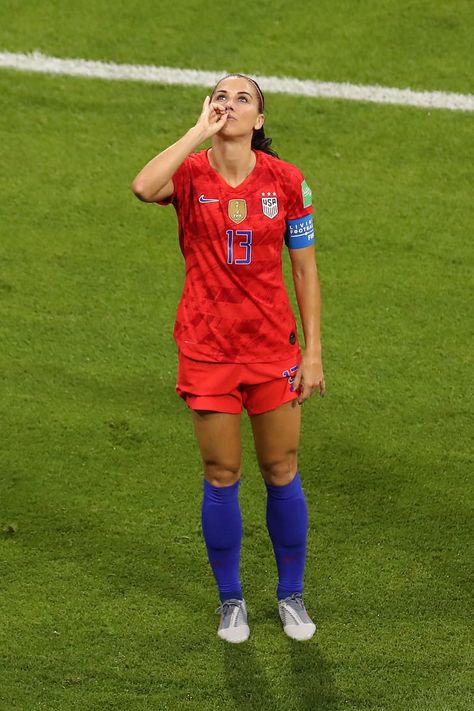 Alex Morgan Soccer Wallpaper, Alex Morgan Wallpaper, Woman Soccer, Soccer Goals, Uswnt Soccer, Alex Morgan Soccer, Fifa Women's World Cup, Barcelona Football, Usa Girls