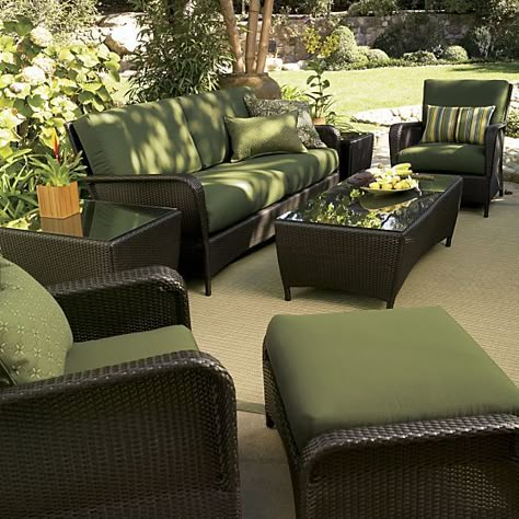 Green Patio Furniture, Green Outdoor Furniture, Rattan Furniture Outdoor, Wicker Couch, Wicker Bedroom, Wicker Headboard, Bg Design, Lawn Furniture, Backyard Furniture