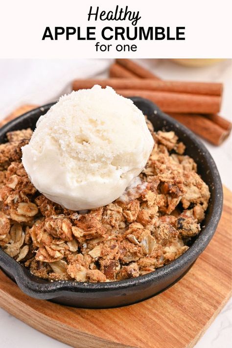 Healthy apple crumble recipe for one Apple Crumble For One, Low Calorie Apple Crumble, Apple Crumble With Oats, Low Calorie Oatmeal, Gluten Free Crumble, Gluten Free Apple Crumble, Healthy Apple Crumble, Low Calorie Protein, Apple Crumble Recipe