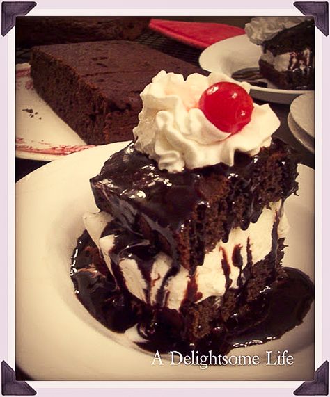 hot fudge ice cream cake - pure nostalgia! I remember going to Shoney's in the East or Bob's Big Boy...these were our family treats - and now can be made at home! #cake #bobbigboycopycat #shoneyshotfudgecakerecipe #recipes #cakerecipes #chocolatedesserts #hotfudgecake #adelightsomelife Shoneys Hot Fudge Cake Recipe, Fudge Ice Cream Cake, Virginia Recipes, Hot Fudge Cake, Fudge Ice Cream, Restaurant Copycat, Vegetarian Cake, Cold Desserts, Fudge Sauce