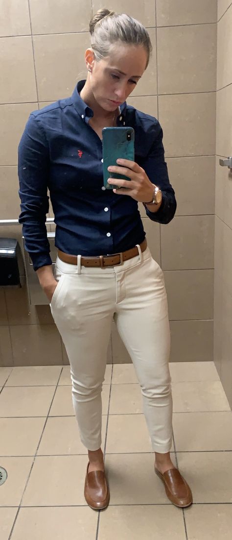 Lesbian Casual Wedding Attire, Professional Lesbian Outfits, Smart Lesbian Outfit, Business Casual Tomboy Work Outfits, Lesbian Interview Outfit, Masc Lesbian Christmas Outfit, Stem Lesbian Style Fancy, Masc Lesbian Fancy Outfits, Fancy Lesbian Outfit