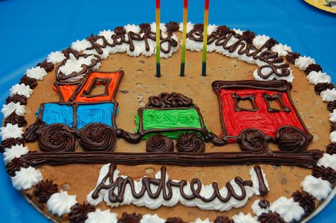 train cookie cake Train Cookie Cake, Train Cookies, Luke James, 5th Birthday Cake, Cookie Cake Birthday, Cookie Cakes, Train Party, Rail Road, Fourth Birthday