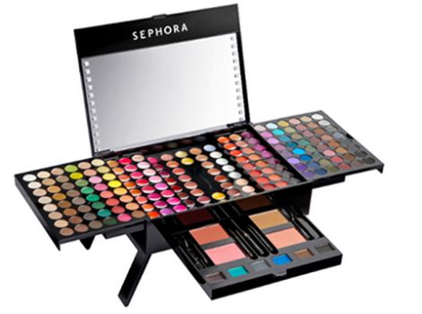 Sephora 190 colours palette ! OMG OMG OMG OMG! I FREAKING NEED THIS RIGHT NOW! Makeup Artist Studio, Make Up Studio, Cream Eyeliner, Makeup Pallets, Kids Makeup, Makeup Studio, Holiday Makeup, Makeup Box, Makeup Gift