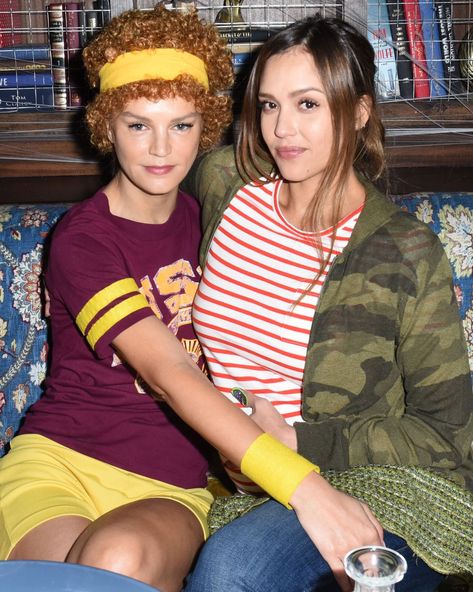 halloween costume juno Juno Halloween Costume, Juno Costume, Celebrity Couple Costumes, Best Group Halloween Costumes, Daria Morgendorffer, Popular Halloween Costumes, Pregnant Halloween Costumes, Best Celebrity Halloween Costumes, Celebrity Costumes