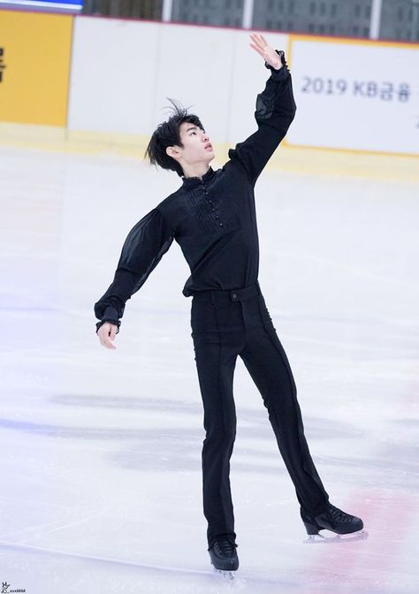 [[ Better Design App No Monthly payment, visit site ]] i land trainee park sunghoon gains attention his past figure Sunghoon Ice Skating, Sunghoon I-land, Park Sung Hoon, Enhypen Members Park Sunghoon, Nama Korea, Skating Aesthetic, Sport Quotes Motivational, Dance Kpop, Kim Taehyung Funny