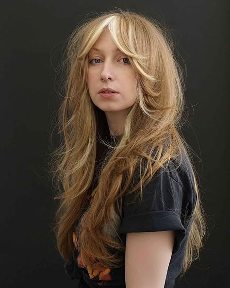 25 Gorgeous Ways to Get Curtain Bangs for Long Hair Curtain Bangs On Long Hair, Bangs On Long Hair, Short Layered Curly Hair, Light Strawberry Blonde, Long Shag Haircut, Strawberry Blonde Hair Color, Money Piece, Boring Hair, Strawberry Blonde Hair