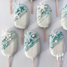 Found this on Google Cake Sicles, Popsicles Cake, Disney Frozen Birthday Party, Cake Pop Decorating, Winter Wonderland Birthday, Christmas Cake Pops, Disney Frozen Birthday, Christmas Cake Designs, Frozen Themed Birthday Party