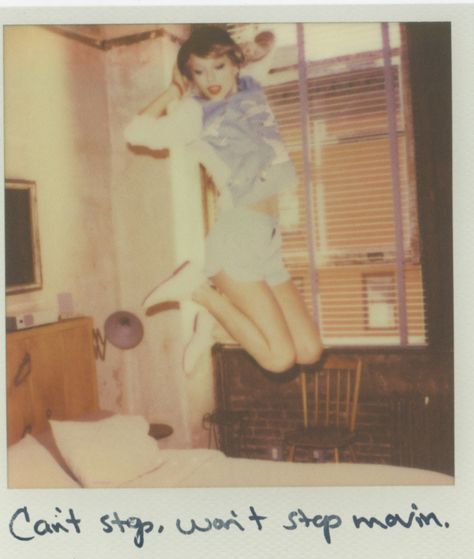 Taylor Swift 1989 Polaroid Photoshoot Ryan Adams, Ryan Tedder, Taylor Swift Posters, All About Taylor Swift, Polaroid Pictures, Taylor Swift 1989, Taylor Swift Album, Taylor Swift Wallpaper, Swift 3