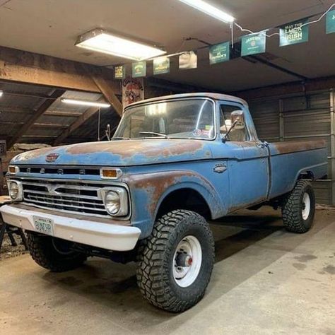 Old Pick Up Trucks, Old Ford Trucks Vintage, Old Ford Truck, 1979 Ford Truck, Dodge Pickup Trucks, American Pickup Trucks, Custom Pickup Trucks, Old Ford Trucks, Classic Ford Trucks