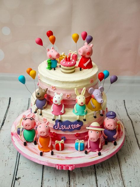 Joyful buttercream cake with Peppa Pig and the whole family and friends. Tortas Peppa Pig, Peppa Cake, Thomas Birthday Cakes, Bolo Da Peppa Pig, Peppa Pig Birthday Decorations, Peppa Pig Birthday Party Decorations, Rodjendanske Torte, Peppa Pig Birthday Cake, Pig Birthday Cakes