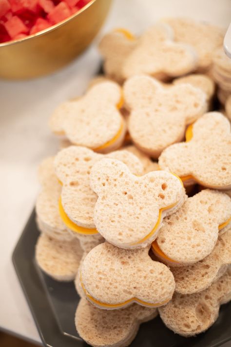 Mickey Mouse Sandwiches Party Ideas, Minnie Mouse Sandwiches, Mickey Mouse Sandwiches, Disney World Birthday Party Food, Mickey Mouse Snack Ideas, Mickey Mouse Donuts Ideas, Minnie Sandwiches, Mickey Mouse Birthday Neutral, Mickey Mouse Shaped Food