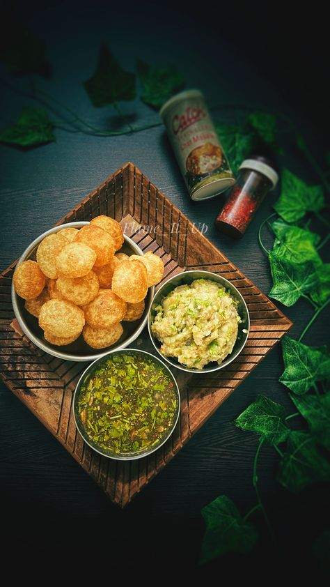 Anyone Up For Some Pani Puri!! This is a simple odia style panipuri. No sweet red chutney or yellow peas curry just some potato fillings and spicy tangy water makes it perfect to devour in. We call it as "Gupchup". . . . What do you call it ?? . . . . #panipuri #panipurilovers #panipurirecipe #panipurilove #panipuritime #gupchup #gupchup_lovers #odiafood #odiafoodblogger #odiafoodie #odiafoodtrails #odiastreetfood #odiyastyle #streetfood #streetstylefood #streetfoodindia #streetfoodlover Gupchup Pani Puri, Pani Puri Photography, Panipuri Photography, Gol Gappe, Red Chutney, Pani Puri Recipe, Yellow Peas, Indian Fast Food, Indian Food Photography