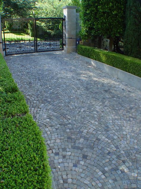 Fan pattern, using antique sandstone mosaic cobblestone, Los Gatos CA Amazing Driveways, Cobblestone Patio, Sidewalk Landscaping, Cobblestone Paving, Driveway Entrance Landscaping, Driveway Pavers, Cobblestone Driveway, Driveway Paving, Stone Driveway