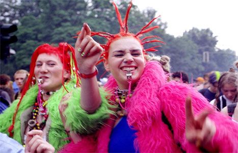 90s ravers: 1990s Raver Fashion- Raves were huge dance parties and those attending these events wore many hippie inspired clothes. A lot of brights colors used. Raver Fashion, 90s Rave Aesthetic, 90s Rave Fashion, Rave Scene, Rave Aesthetic, Love Parade, 90s Rave, Rave Style, Rave Culture