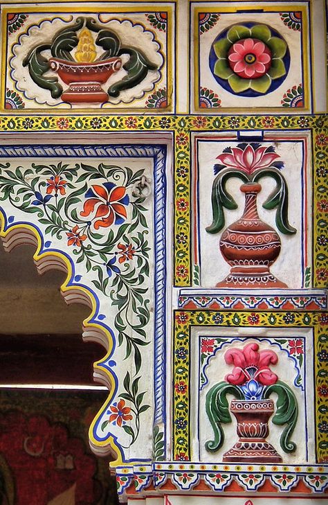 Jaipur Motifs, Udaipur Palace, Stunning Paintings, Rajasthani Culture, Bhagwan Ji, Mughal Art Paintings, Rajasthani Art, India Architecture, Ancient Indian Architecture