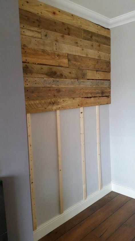 Diy Pallet Decoration, Wooden Pallet Wall, Pallet Door, Diy Pallet Wall, Pallet Walls, Wood Pallet Wall, Modern Hippie, Fa Fal, Pallet Decor