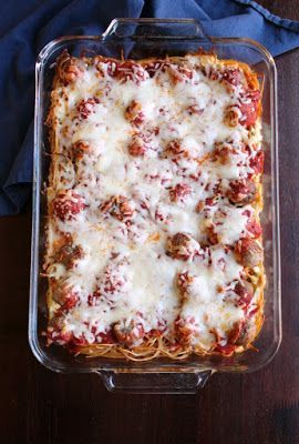 Spaghetti And Meatball Casserole Baked, Spaghetti And Meatball Pie, Spaghetti Meatball Bake, Spaghetti And Meatball Casserole, Spaghetti Meals, Spagetti And Meatball Recipe, Baked Spagetti, Meatballs Casserole, Meatball Casserole Recipe