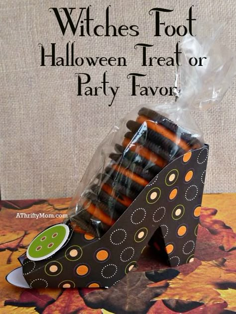 Spider Cupcakes Halloween, Halloween Treat Holders, Halloween Oreos, Halloween Treat Boxes, Healthy Halloween Snacks, Witch Diy, Adornos Halloween, Healthy Halloween, Halloween Favors