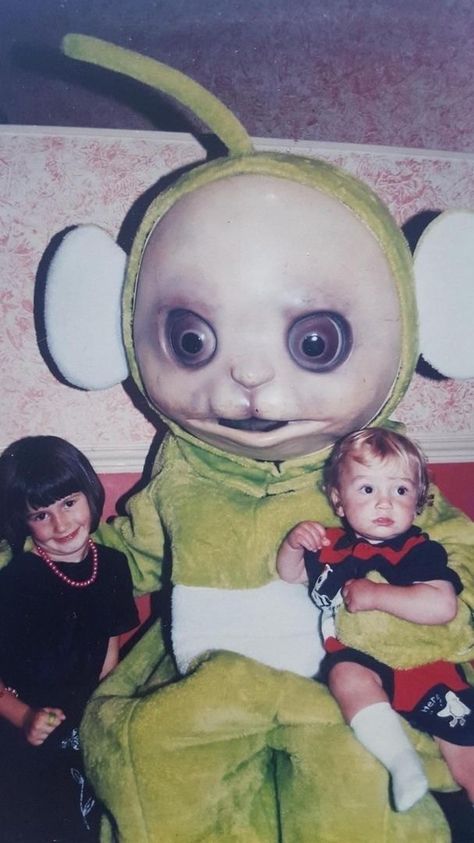 Cursed Teletubbies Images, Teletubbies Scary, Teletubbies Funny, Creepy Photos, Creepy Images, Weird Images, Weird Dreams, Funny Profile Pictures, Really Funny Pictures