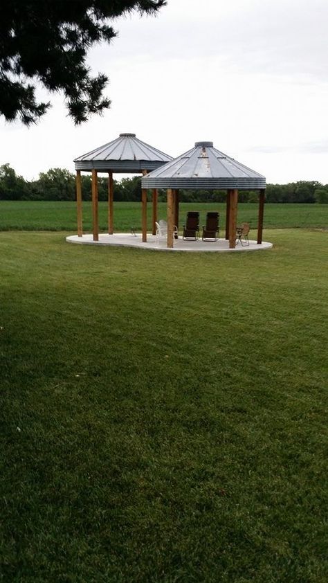 Grain Bin Gazebos with newly poured cement, next step hot tub ... Silo Gazebo, Bin Gazebo, Grain Bins, Corn Crib, Silo House, Living Pool, Grain Silo, Deco Champetre, Built In Grill