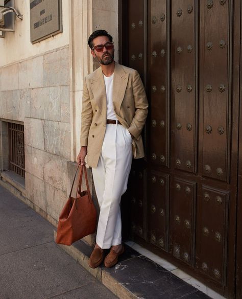 Lovely outfit by @alberto_cordoba, including our unlined Yanko Belgians in reverse kudu suede. #yanko #skolyx #belgianloafers #loafers #menswear Loafers Mens Outfit, Belgian Loafers, Loafers Men Outfit, White Pants Outfit, Beige Outfit, Mens Fashion Classic, Dapper Men, Mens Fashion Casual Outfits, Classy Casual