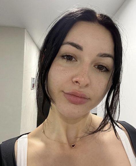 Anna Paul, Marina And The Diamonds, No Makeup, Light Of My Life, Dark Hair, Body Goals, Celebrity Crush, Influencer, Internet