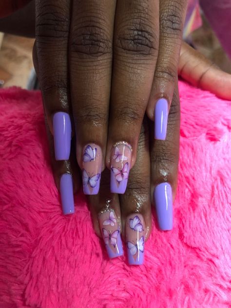 Purple Nails With Butterfly, Lilac Butterfly Nails, Purple Quince Makeup, Athletic Nails, Butterfly Nails Acrylics, Purple Butterfly Nails, Butterflies Nails Acrylics, Simple Nail Art Videos, Lexi Nails