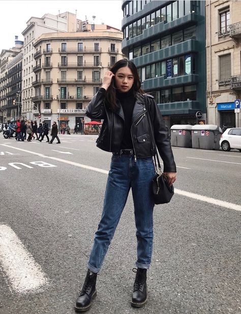 justinenatino Classy Trendy Outfits, Trendy Outfits Inspiration, Converse Outfits, Leather Jacket Outfits, Winter Stil, Autumn Outfits, Combat Boot, Mode Ootd, Ținută Casual