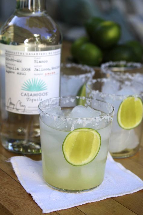 Tequila Gimlet | Casa Amigos Tequila Recipes, Alcoholic Food Recipes, Alcoholic Food, Casamigos Tequila, Cocktails Tequila, Gimlet Recipe, Tequila Cocktail, Tequila Drinks, Decisions Decisions