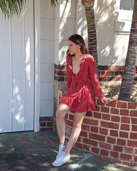 This is love! (In flirty, fun red dress form!). The Réalisation Par dress I just HAD to wear.  http://www.inspiringwit.com/realisation-par-dress/ Realisation Par Dress, Glam Ideas, Flirty Summer Dresses, La Style, Casual Denim Jacket, Fashion Blogger Outfit, Realisation Par, Dresses Australia, Blogger Outfits