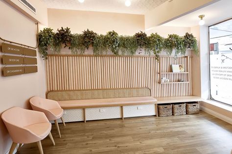 Naturopath Clinic Design, Small Reception Area Design, Wellness Center Design Interiors, Clinic Decoration, Spa Interiors, Salon Waiting Area, Chiropractic Office Design, Boutique Gym, Waiting Room Design