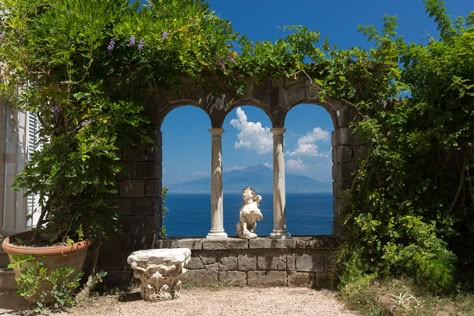 Villa Astor – Sorrento – In Villas Veritas Villa Astor, Italian Gardens, Monty Don, Sorrento Italy, Romantic Retreat, Luxury Villa Rentals, Italian Garden, Naples Italy, Beaux Villages