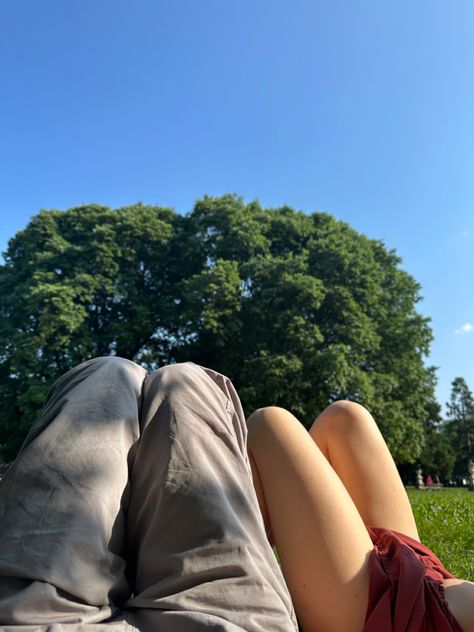 park day♡︎ Park Date Ideas, Park Date, Travel Pose, Park Day, Lover Era, Todays Mood, Feel Happy, Feeling Happy, Couple Goals