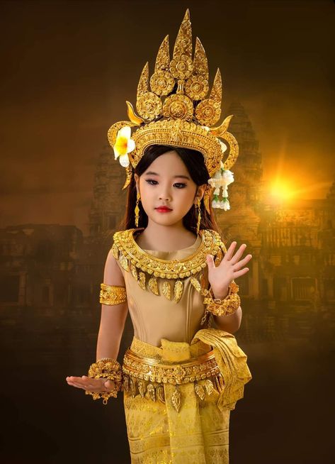 United Nations Costume For Kids, United Nations Costume, Cambodia Girl, Thailand Costume, Cambodian Dress, United Nation, Cambodian Art, Diy Costumes Kids, Costume For Kids