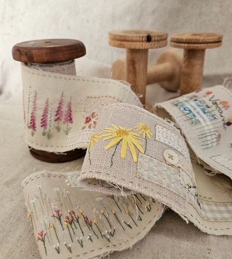 ...remember my snippet roll?...well,... - The Makers Studio Stitch Journal, Snippet Roll, Makers Studio, Snippet Rolls, Embroidery Bobbins, Textile Collage, Spool Crafts, Holiday Embroidery, Textile Art Embroidery