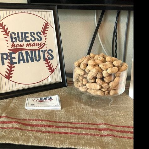 Baseball Baby Shower Centerpieces, Dodgers Baby Shower Ideas, Baseball Baby Shower Decorations, Noahs Ark Baby Shower, Baseball Theme Birthday, Baseball Baby Shower Theme, Sports Baby Shower Theme, Baby Name Game, Sports Baby Shower