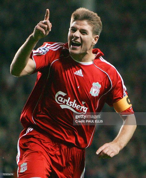 Liverpool's Steven Gerrard celebrates scoring against Bordeaux during... News Photo - Getty Images Gerrard Liverpool, Soccer Time, Stevie G, France Football, Football Players Images, England Players, Liverpool Fans, Football Images, Steven Gerrard